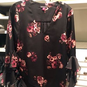 Vince Camuto Blouse Medium
